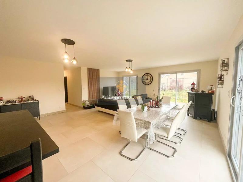 Maison - 118 m² - 5 pièces