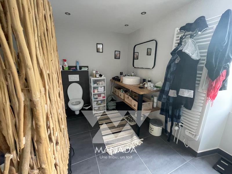 Maison - 225 m² - 6 pièces