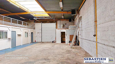 Local d'activités - 254 m²