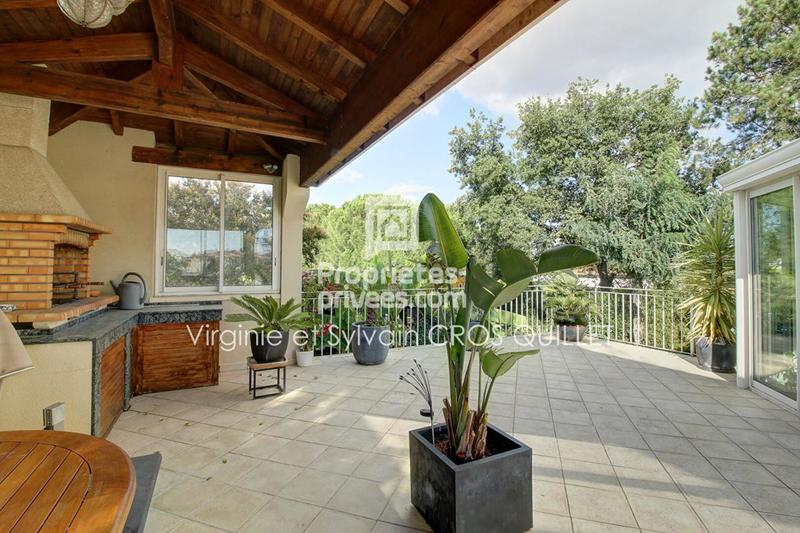 Maison - 245 m² - 7 pièces