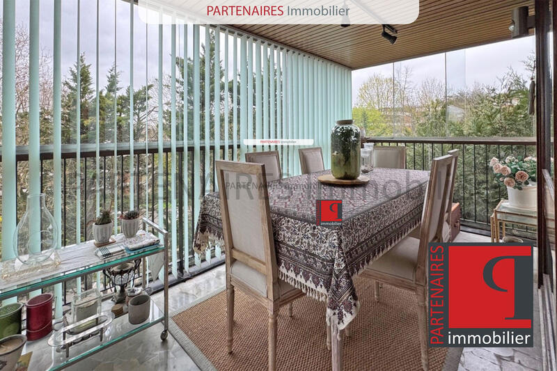 Appartement - 93 m² - 5 pièces
