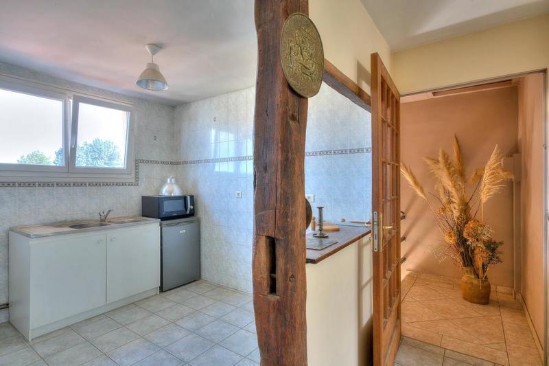 Maison - 280 m² - 14 pièces