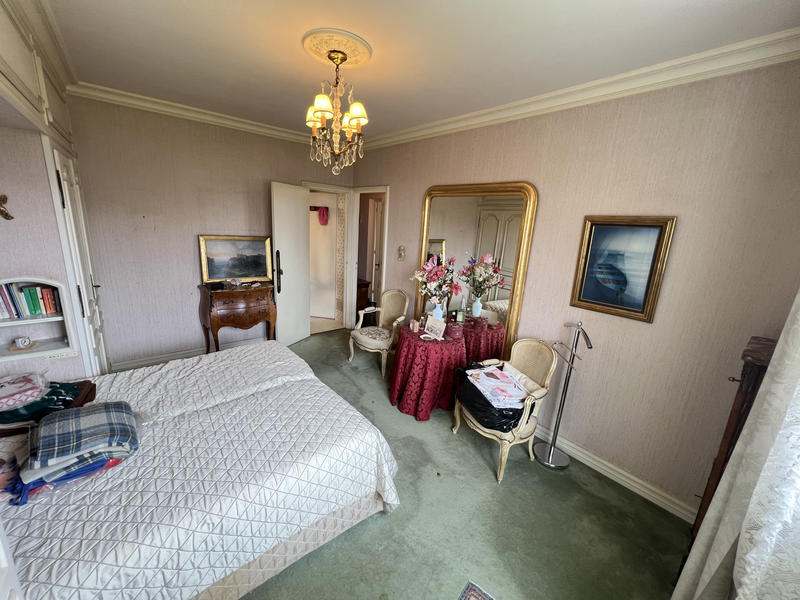 Maison - 268 m² - 6 pièces