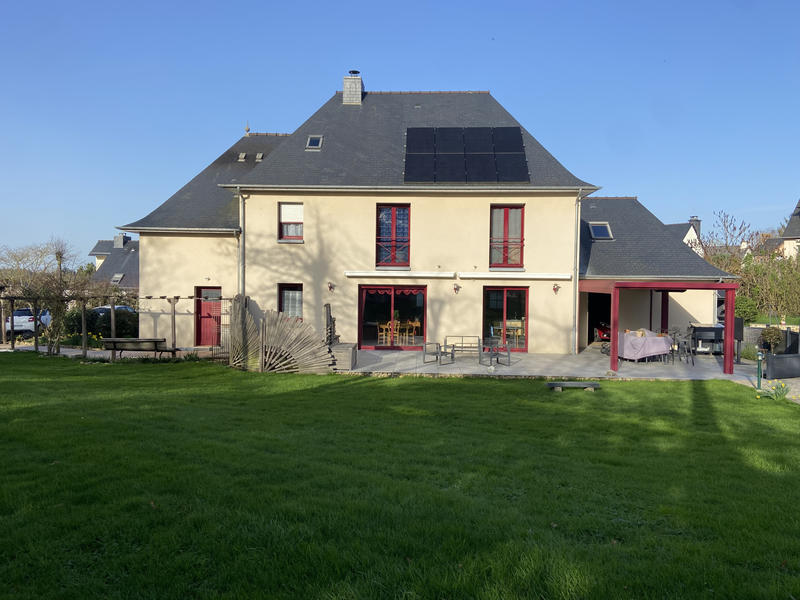 Propriété - 246 m² - 10 pièces