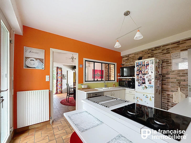 Maison - 181 m² - 6 pièces