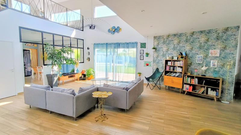 Maison - 195 m² - 6 pièces