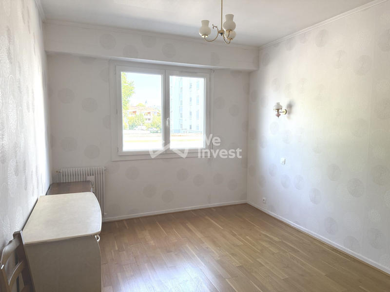 Appartement - 105 m² - 6 pièces