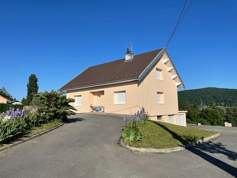 Maison - 160 m² - 6 pièces