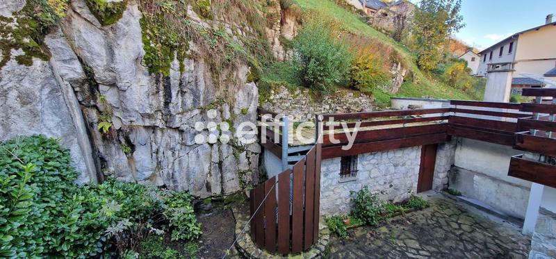 Maison - 152 m² - 6 pièces