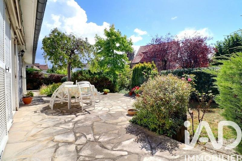 Maison - 170 m² - 9 pièces