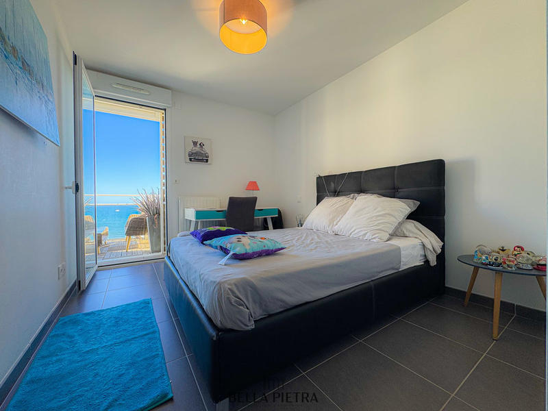 Appartement - 90 m² - 4 pièces