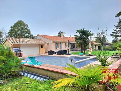 Maison - 217 m² - 6 pièces