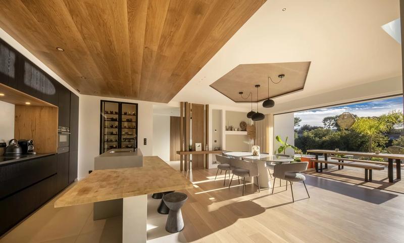 Villa - 220 m² - 6 pièces