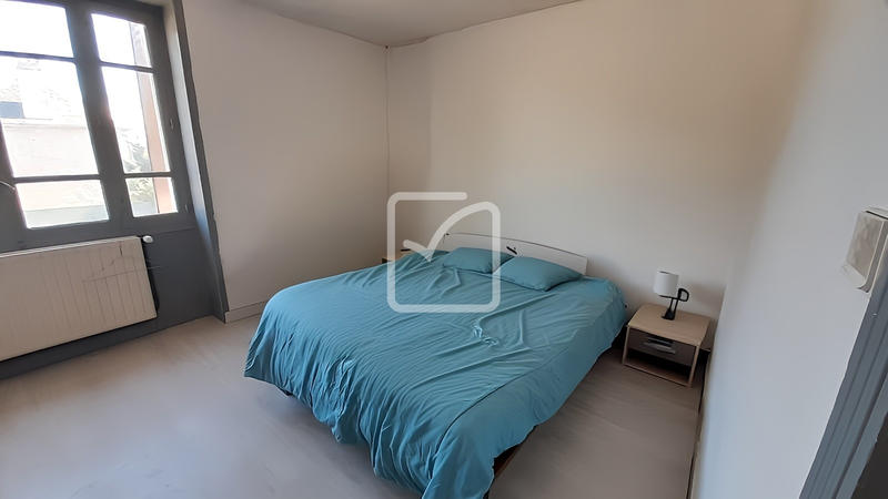 Maison - 220 m² - 7 pièces