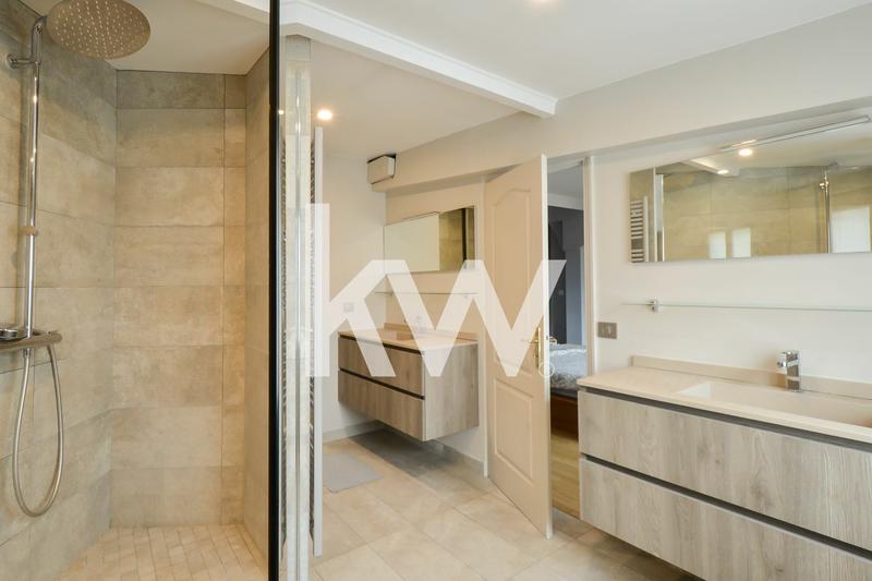 Appartement - 275 m² - 8 pièces