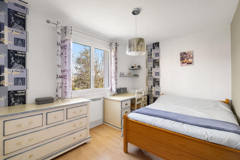 Maison - 215 m² - 6 pièces