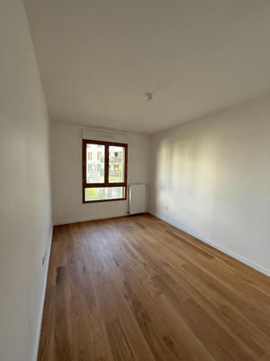 Appartement - 100 m² - 4 pièces
