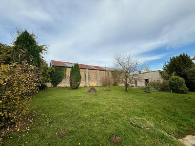 Maison - 99 m² - 5 pièces