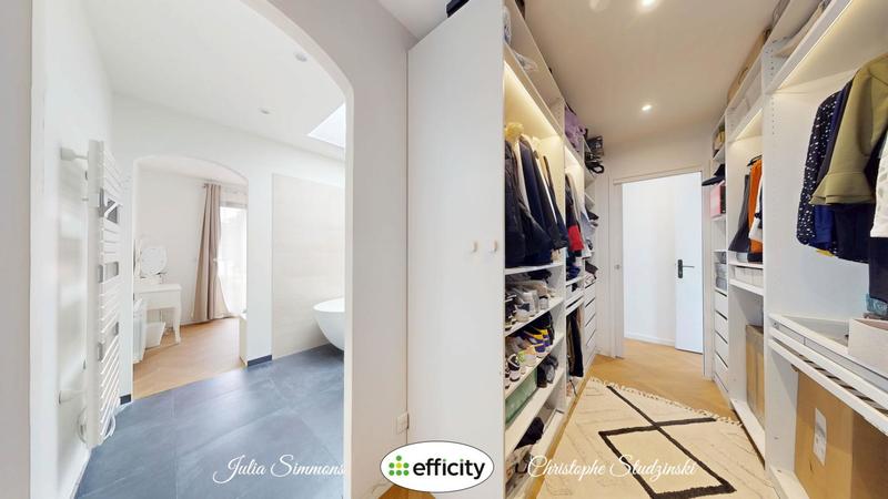 Maison - 184 m² - 8 pièces