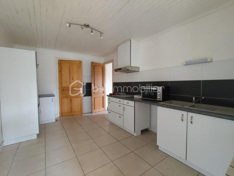 Maison traditionnelle - 130 m² - 8 pièces