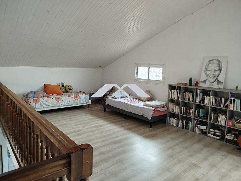 Villa - 196 m² - 8 pièces