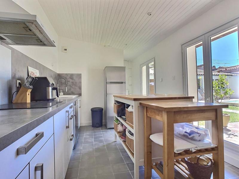 Maison - 240 m² - 10 pièces