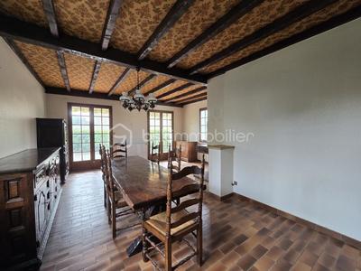 Maison - 122 m² - 5 pièces