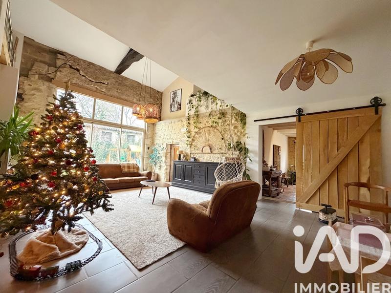 Maison - 217 m² - 6 pièces