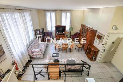 Local commercial - 86 m² - 3 pièces