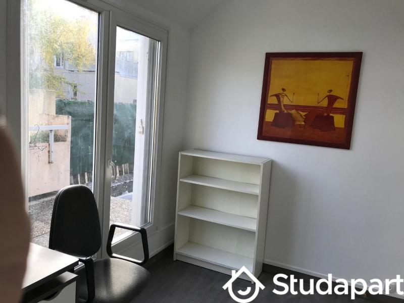 Chambre - 10 m² - 1 pièce