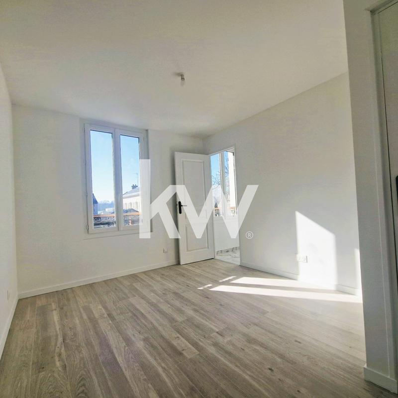 Maison - 94 m² - 5 pièces