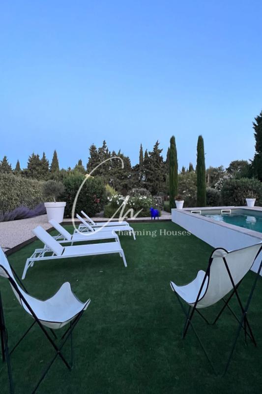 Maison - 180 m² - 5 pièces