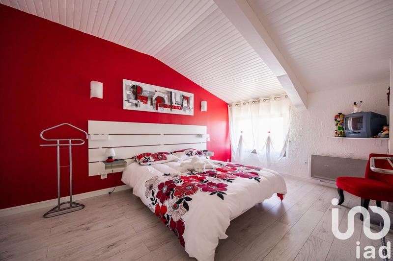 Maison - 260 m² - 7 pièces