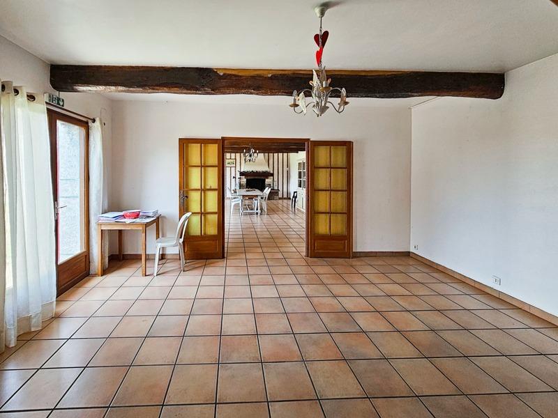 Maison - 453 m² - 14 pièces