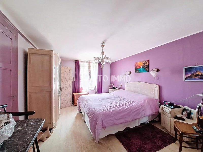 Maison de village - 183 m² - 8 pièces