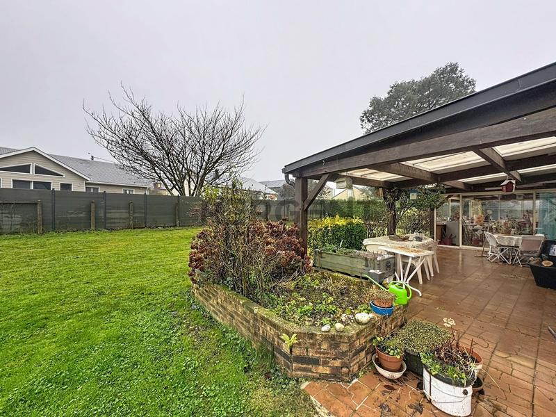 Maison - 207 m² - 8 pièces