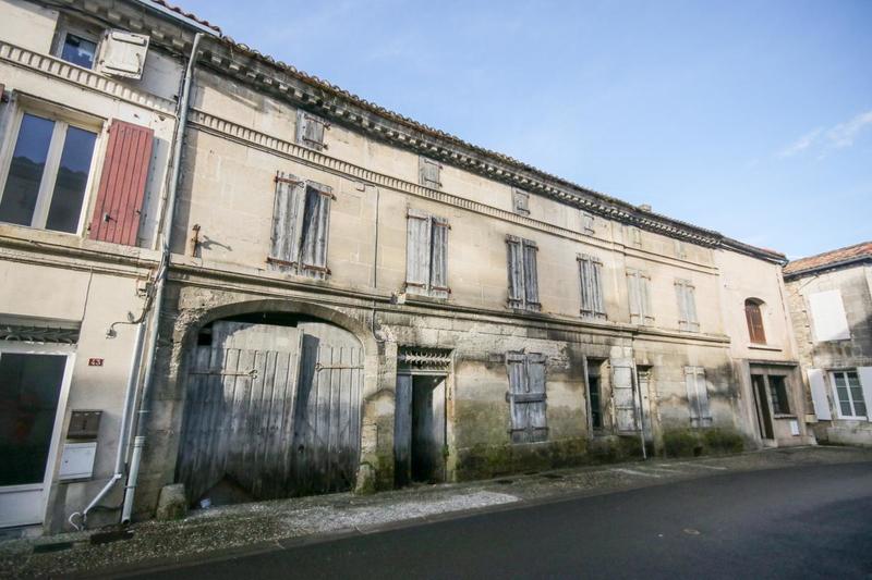 Immeuble - 254 m² - 13 pièces