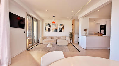 Appartement - 92 m² - 4 pièces