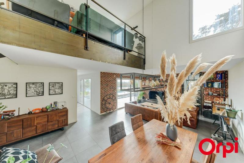 Maison - 169 m² - 6 pièces