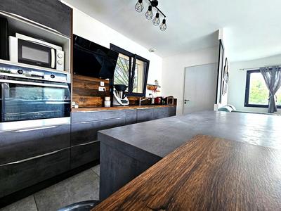 Maison - 105 m² - 4 pièces