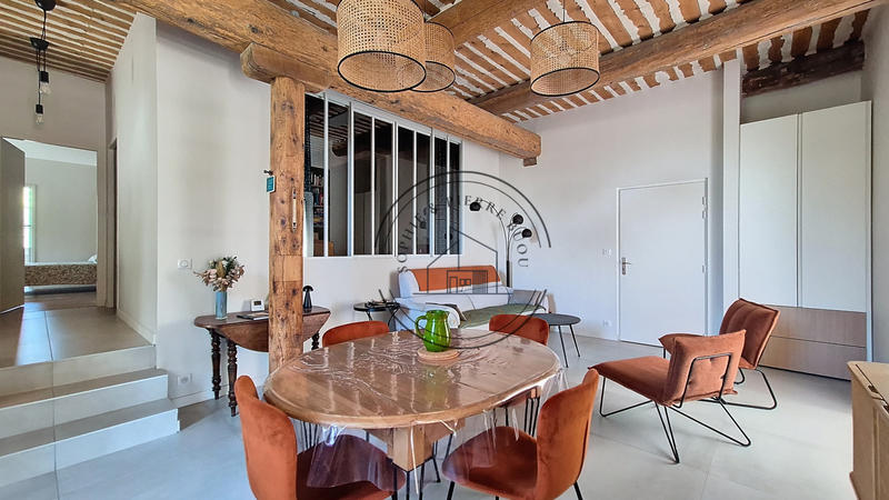 Maison - 450 m² - 19 pièces