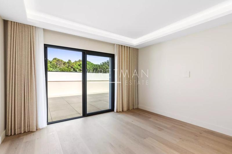 Maison jumelée - 280 m² - 5 pièces