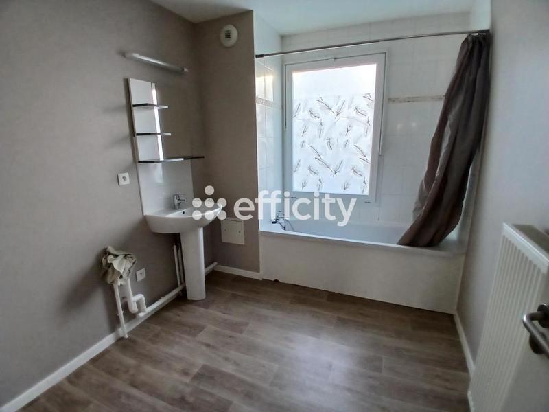 Maison - 85 m² - 5 pièces