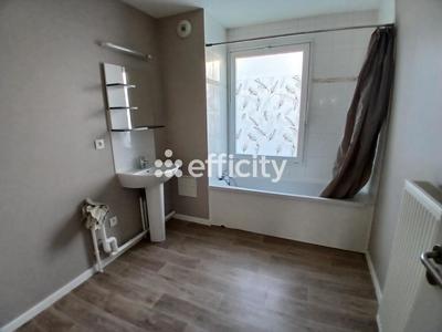 Maison - 85 m² - 5 pièces