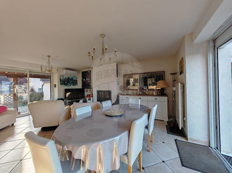 Maison - 186 m² - 5 pièces