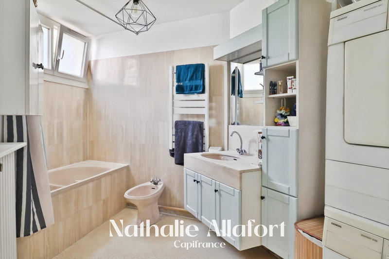 Appartement - 82 m² - 3 pièces