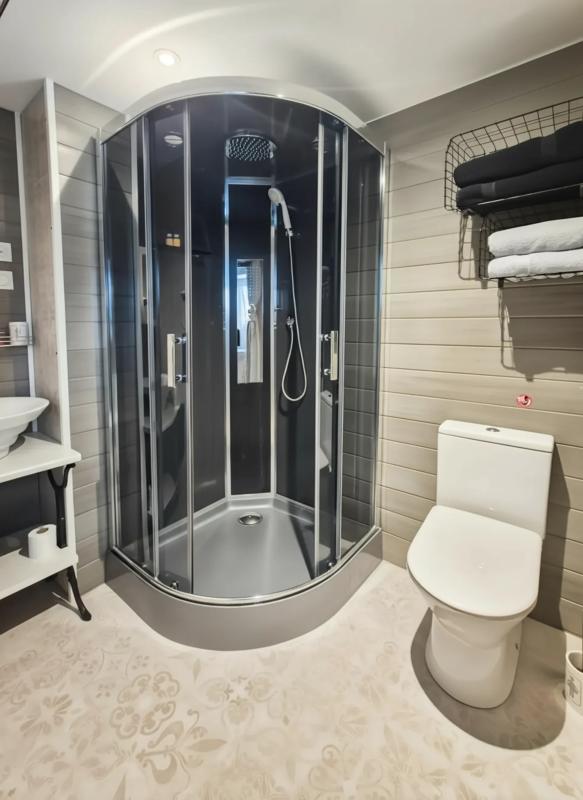 Maison - 280 m² - 7 pièces