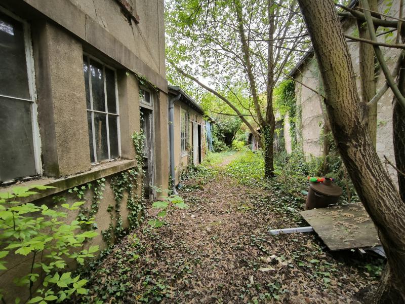 Maison - 218 m² - 10 pièces