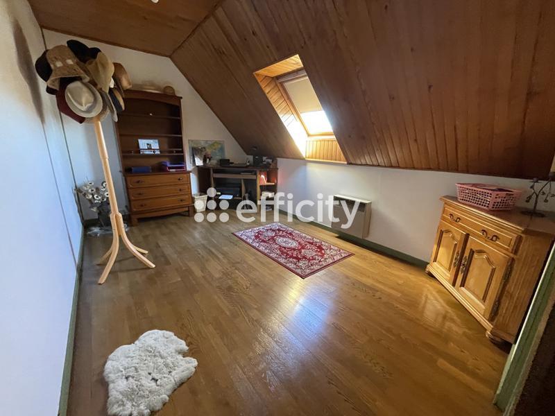 Maison - 155 m² - 8 pièces