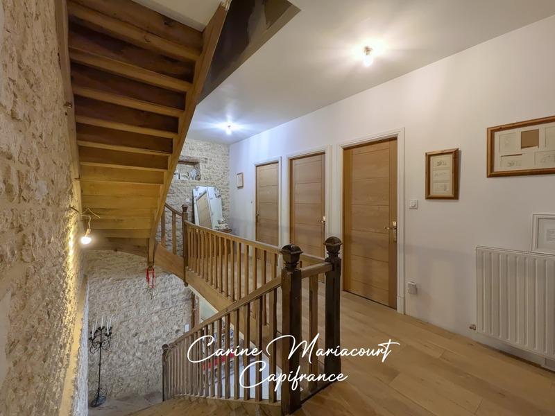 Maison bourgeoise - 238 m² - 9 pièces